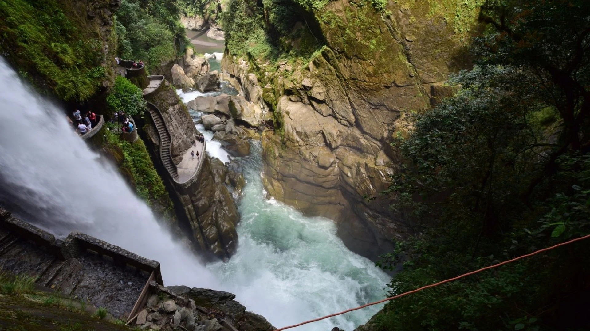 Pailon del Diablo en Turibus-Tutur